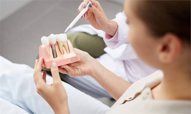 Dental Implants Greenville | Dentist Greenville | Dentist 54942 | Implant Dentistry Greenville